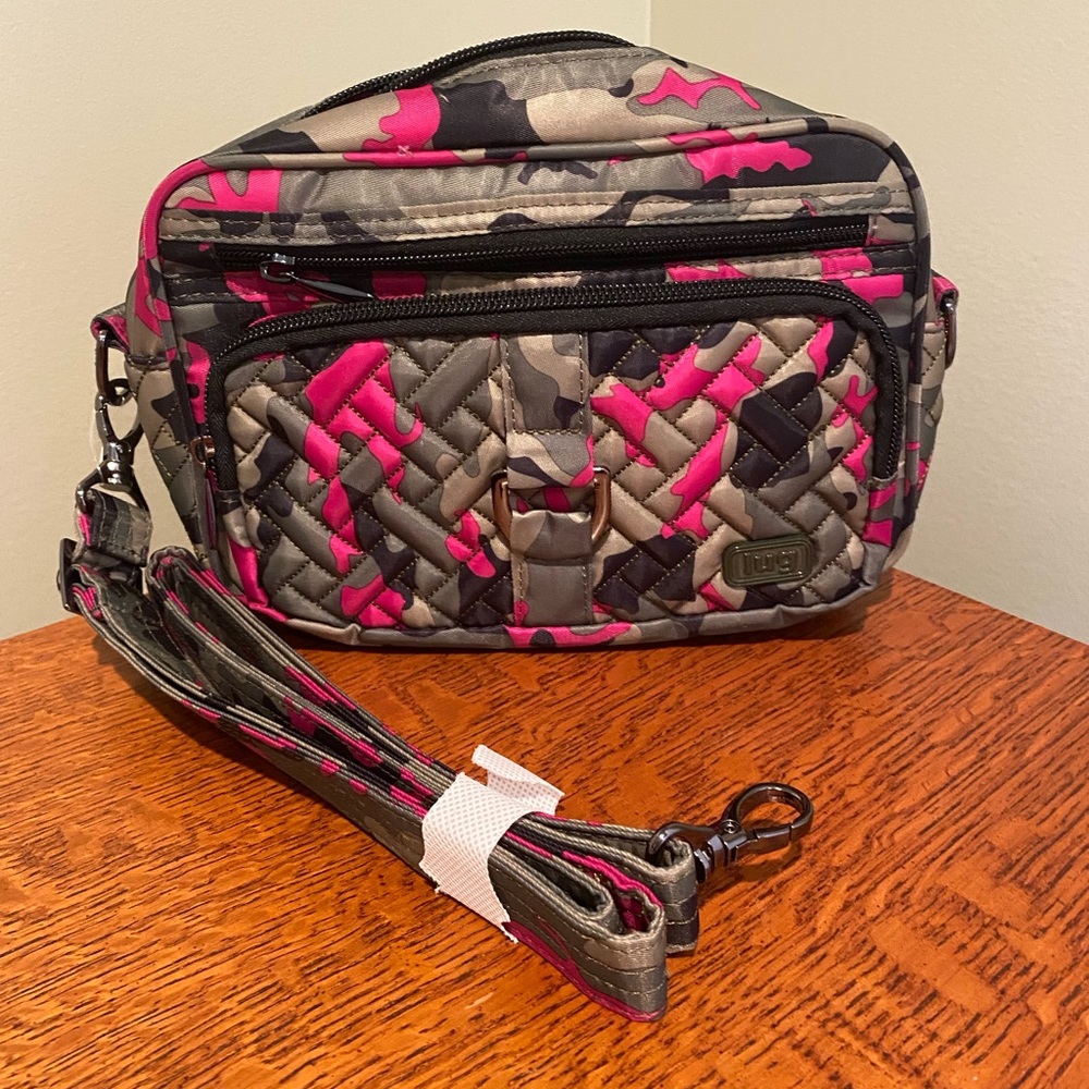 Lug crossbody with strap